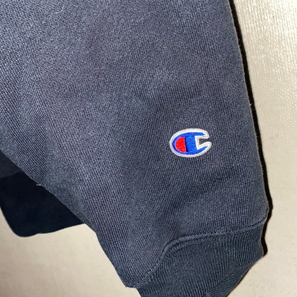Men’s XL Champion Reverse Weave Sweatshirt - Picture 3 of 5